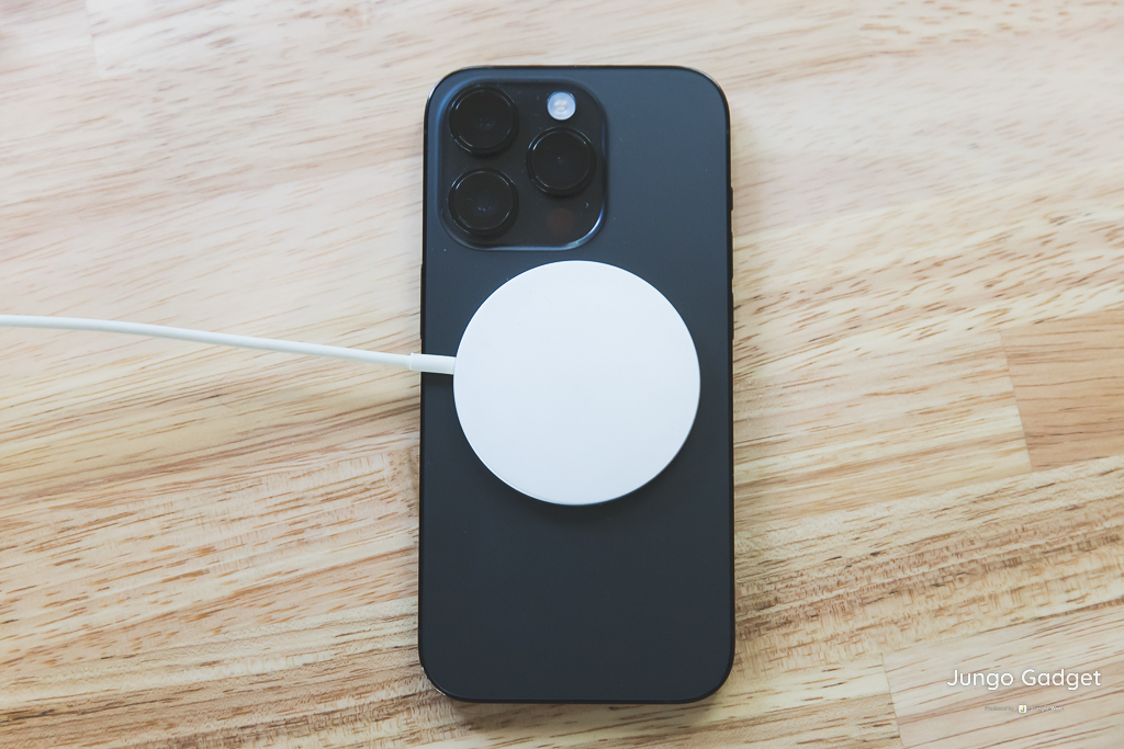 iPhone 14 Proにおすすめのアイテム〜Apple MagSafe充電器